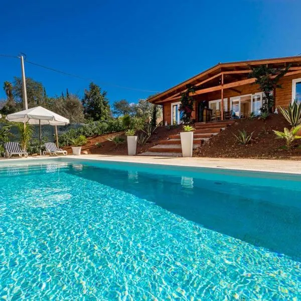 Design Chalet in Albufeira With Private Pool, hotel u Albufeiri