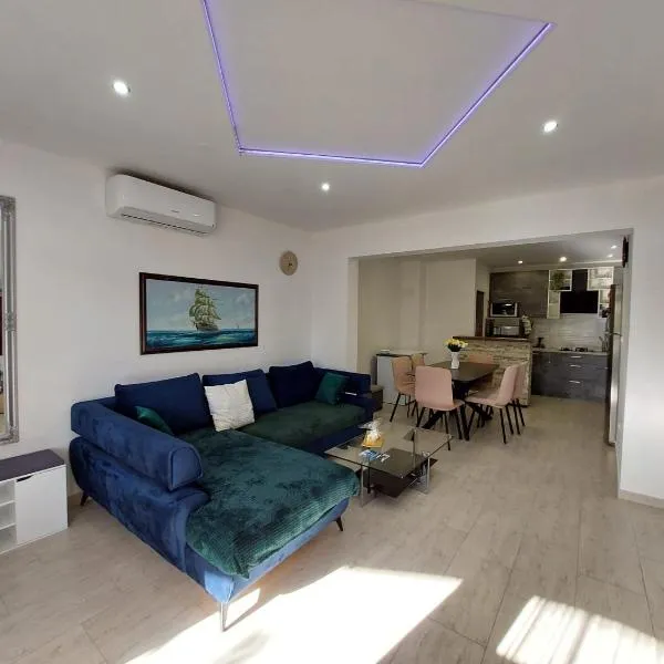 Apartman Žuki, hotel v Pirovaci