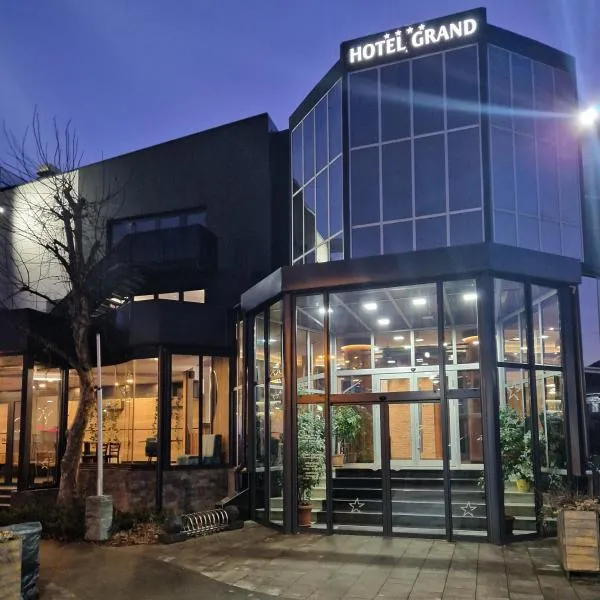 Hotel Grand: Banja Luka şehrinde bir otel