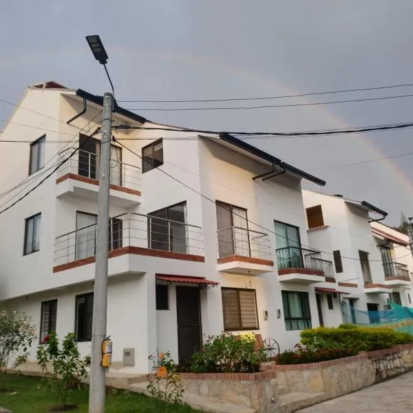 LA MESA CUND, APTO CONJUNTO GETSEMANI, hotel v destinaci La Mesa