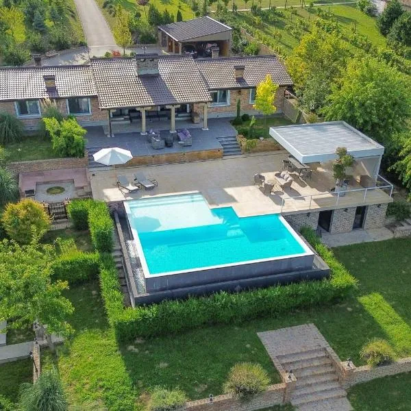 Lake House by NIVO, hotel v destinaci Pavlovci