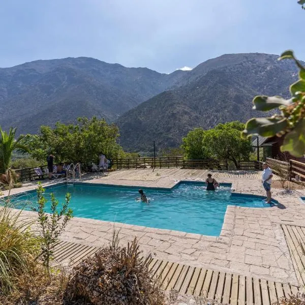 Las lomitas de Guayacan, Cabañas y Spa, hotel in Melocotón