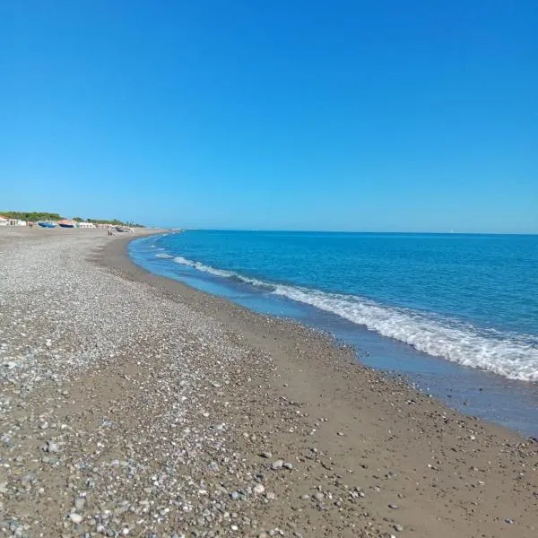 폴리코로에 위치한 호텔 Stella Marina Jonica 1km vom Strand mit Terrasse