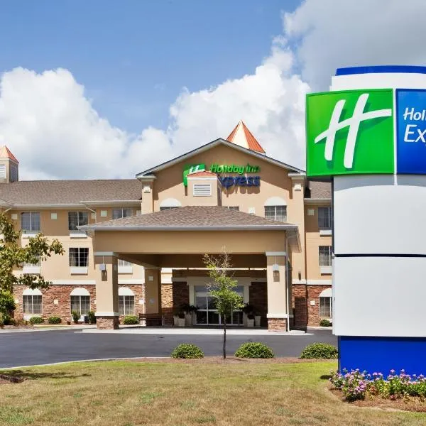 Holiday Inn Express Savannah Airport, an IHG Hotel, хотел в Савана