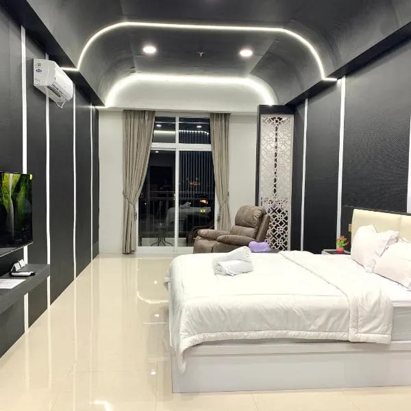 Wiwi Formosa Residence -Modern-Balcony: Nagoya şehrinde bir otel