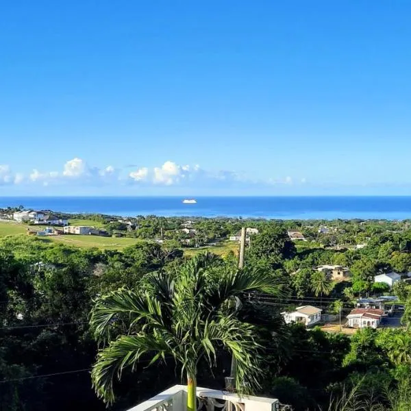 Breezy La Vista on the Terrace, hotel en Saint Lucy