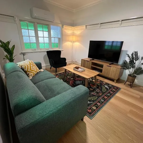 Sans Souci Apartments, hotel v destinaci Ingham