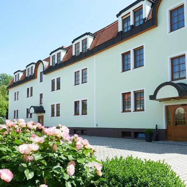 Pension Sprinzl, hotel in Schwechat