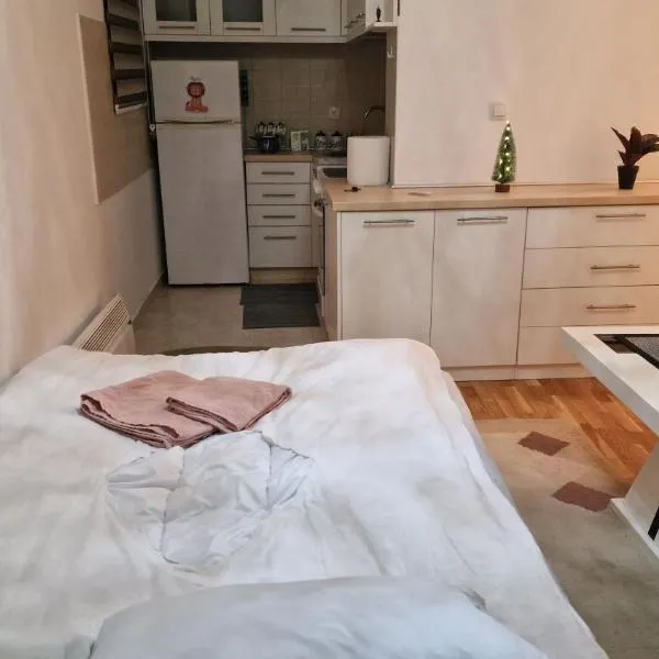 Laki 15, hotel v destinaci Kalugjerica