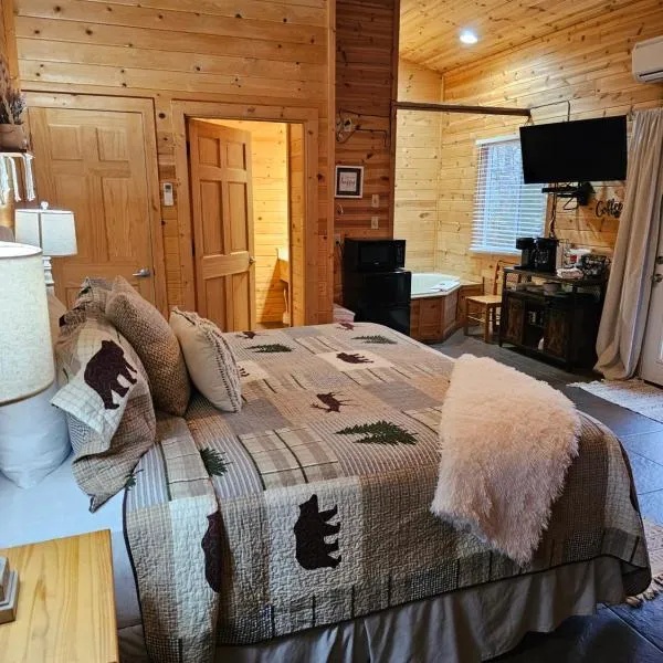 5 Min To Beaver Lake King Bed Fire Pit Jetted Tub #5, hotel in Eureka Springs