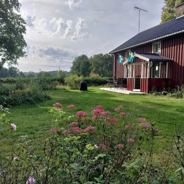 Lantlig idyll nära sjö i Småland, hotel en Ljungby