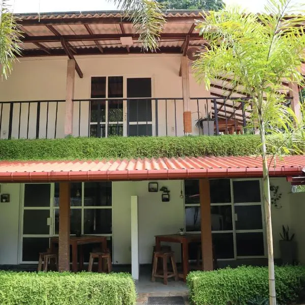 Pineview, hotel Unawatunában