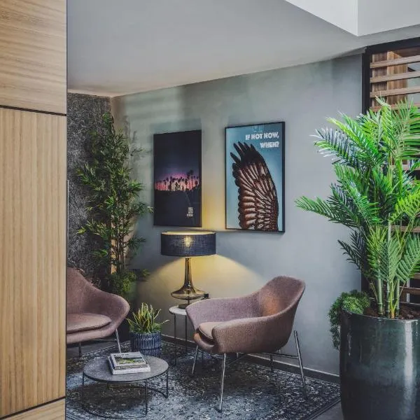 3 VIE Restaurant & Rooms、Acquarossaのホテル