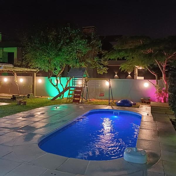 Casa em Atlântida com Piscina