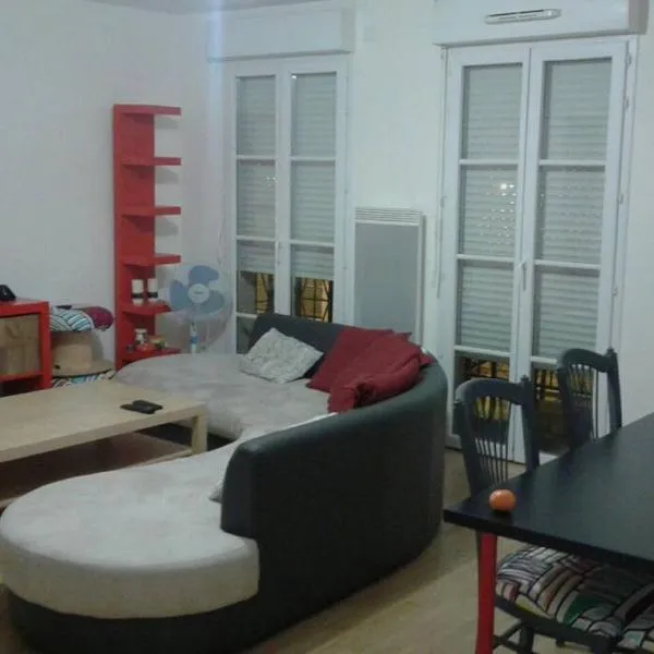 Apt 3 bedrooms-1km from Disney and Vallée Village, hotell Serrisis