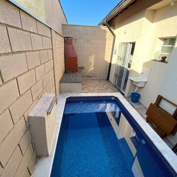 Casa de cond com piscina e churrasqueira particular