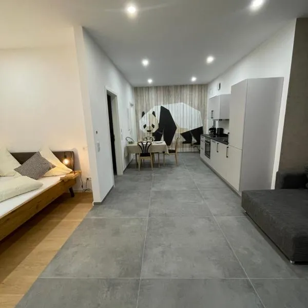 Neue Loft im alten Kelterhaus - Urlaub im Wein- und Ferienort Bekond, hotelli kohteessa Bekond