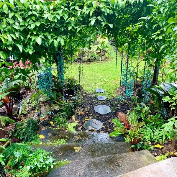 Phoenix Garden, hotel sa Pahoa