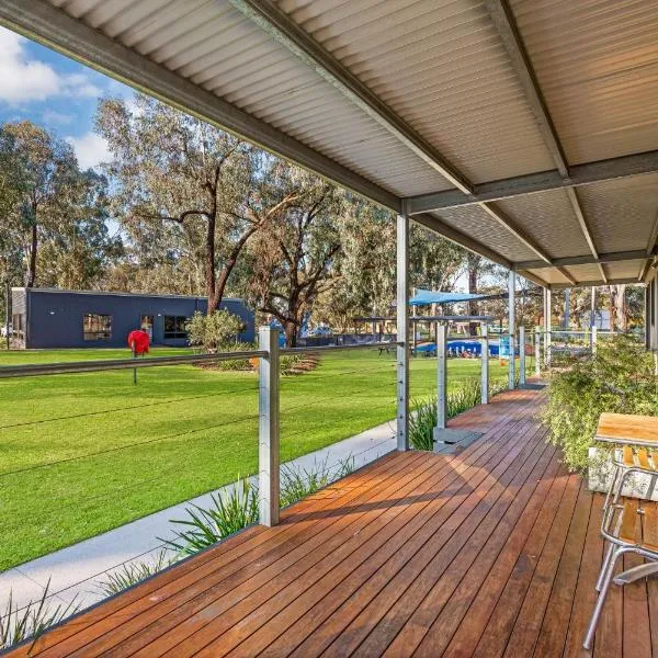 BIG4 Bendigo Marong Holiday Park, hotel in Marong