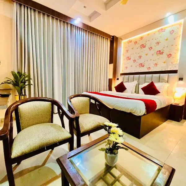 The Ramawati - A Four Star Luxury Hotel Near Ganga Ghat, hotell i Bahādrābād