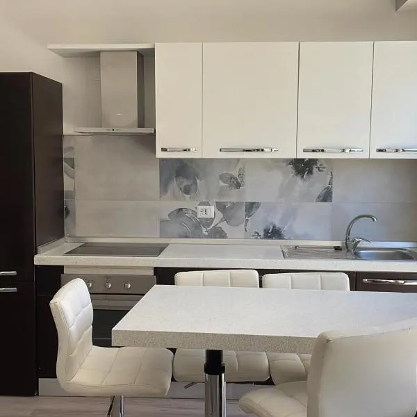 ROYAL MILANO LINATE APARTMENTS, hotel in Pantigliate