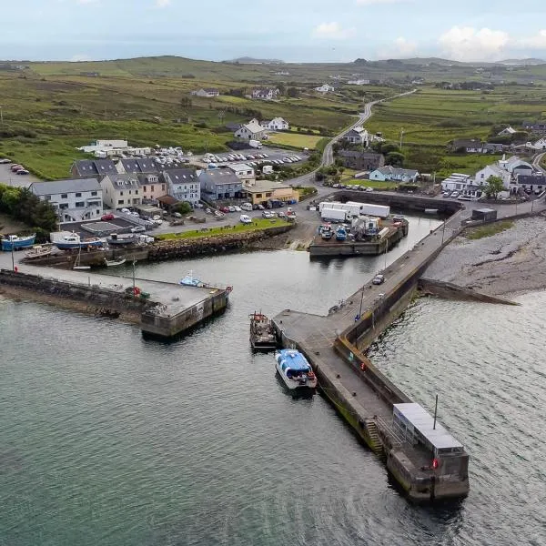 Cleggan Pierside Apt 2, hotel in Cleggan