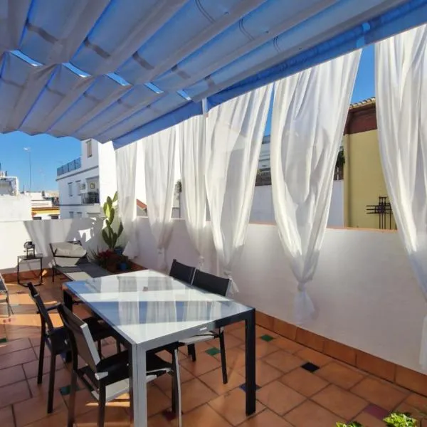 Ático la Azotea con terraza PRIVADA, hotel in Seville