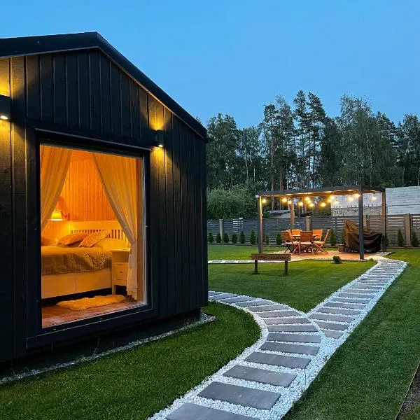 Romantic Holiday House Nandi Rezidence Janupietis, hotel v destinaci Mellupi