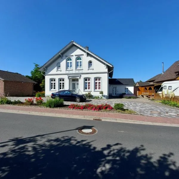 Privatunterkunft im Erdgeschoss, hotel in Nordenham