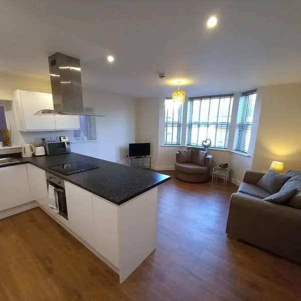 Spacious 2 double bed apartment - Free Parking - Central Beeston location, hotel di Nottingham