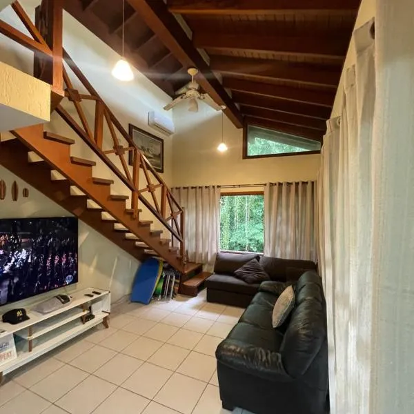 B12 Casa em Maresias condomínio a 50 metros da praia, hotel in Maresias