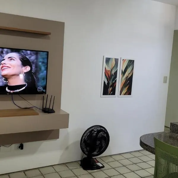 Apto a 200 metros da praia. Piscina na cobertura.