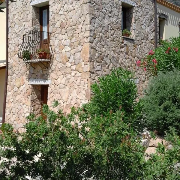 카르데두에 위치한 호텔 Hotel Cardedu