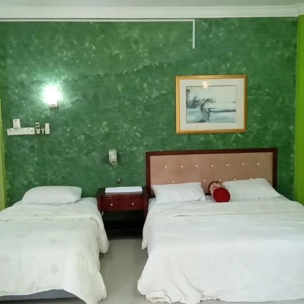 D' Bunga Hotel Bukit Bunga Bilik Family Deluxe, hotell i Jeli