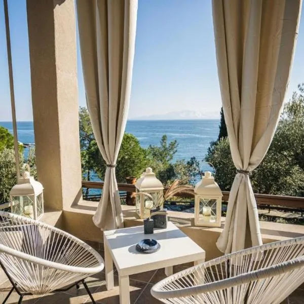 Our House 2 Luxury Suites, hotel i PalaiónTsiflíkion