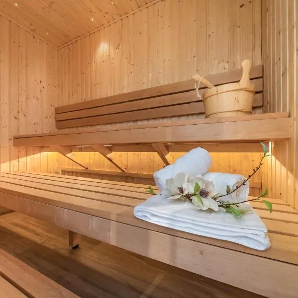 Romantic getaway UK with Private Sauna, King Bed, WiFi 517mbps & EV Charger、ウォーキングのホテル