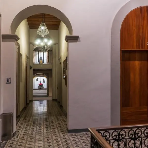 Hotel Madero: Querétaro şehrinde bir otel