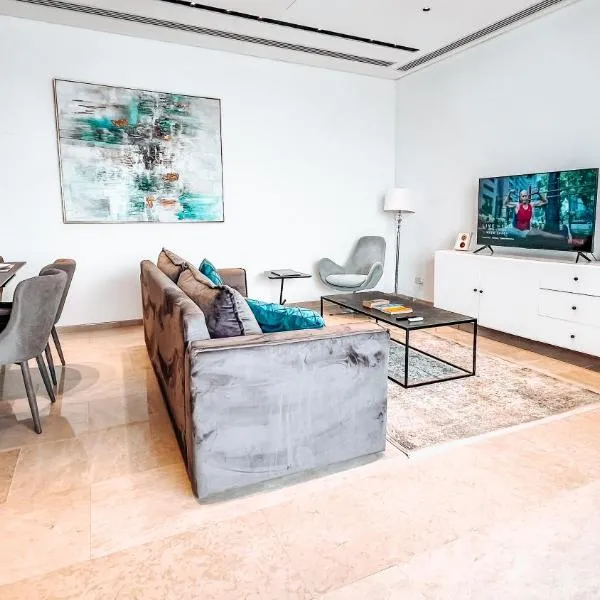 360 Nicosia Heights, Gym & Pool, Hotel in Nikosia