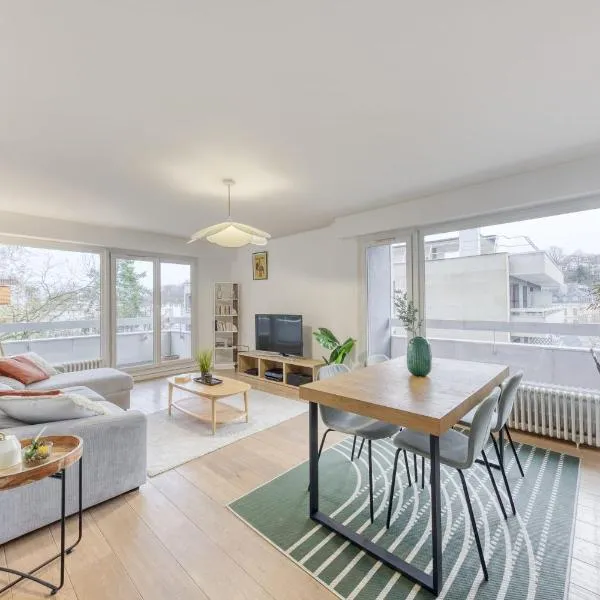 Grand appartement spacieux - Proche Paris, хотел в Севр
