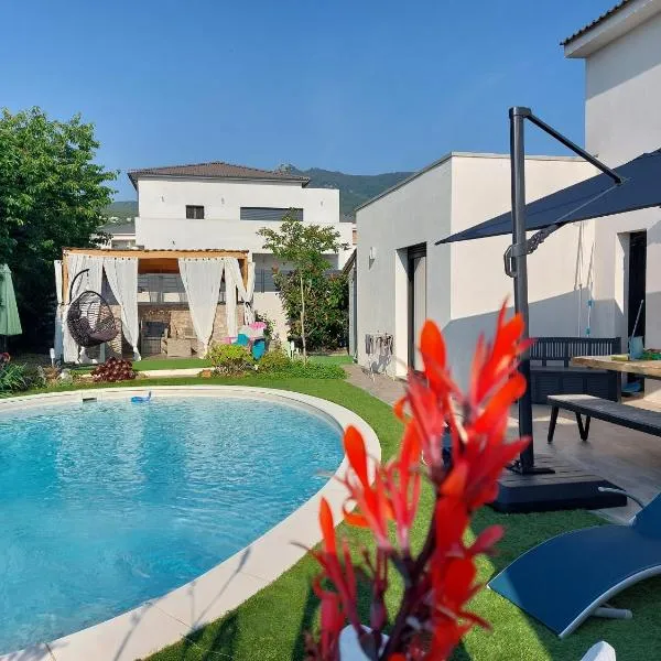Chez Cendra – hotel w mieście Borgo