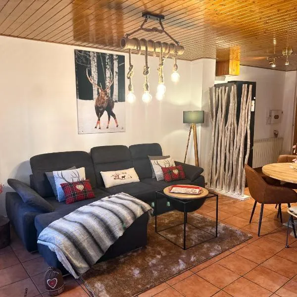 Duplex a la plaça Major, hotel in El Pont de Suert