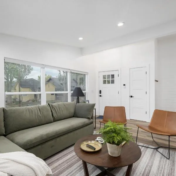 Renovated 2BR 1BA Flat Close to 25th Street Fun, hotel v destinaci Ogden