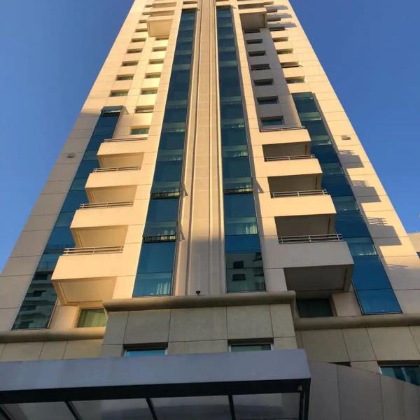 Flat localizado na Rua Oscar Freire