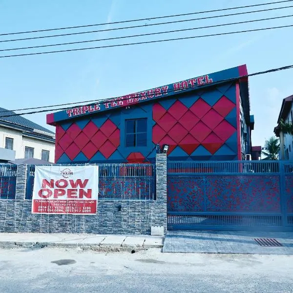 Triple Tee Luxury Hotel & Service Apartments Surulere, hotel v mestu Lagos