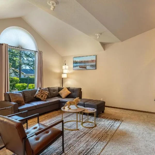 Comfy 4B/2b home near Dunes & Ocean! Pet Friendly!, hotel v destinaci Florence