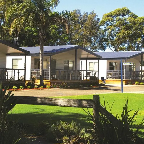 Smugglers Cove Holiday Village, hotel in Forster
