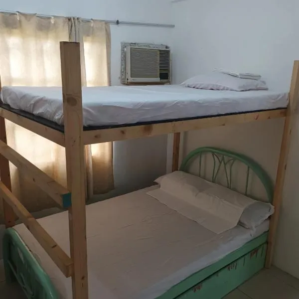 Two-Hearts Dormitory, hotell i Dagupan