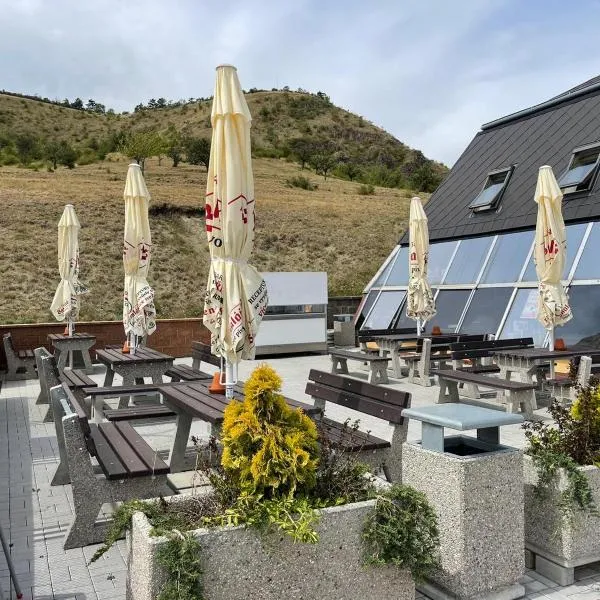 Ubytování Skleník, hotel v destinaci Raná