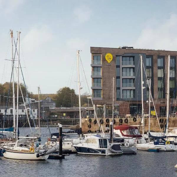 Tŷ Milford Waterfront, hotel in Pembroke Dock