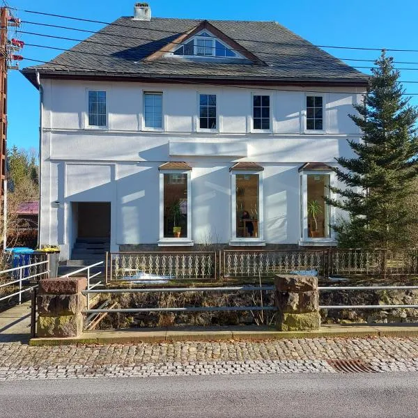 Pension am Bach, hotel v destinaci Stützerbach